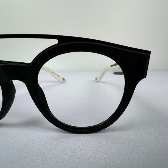 Givenchy GV 7017/N/S 807IR Black Lens / Black & White Frame Sunglasses - NO LENS - Picture 3 of 11